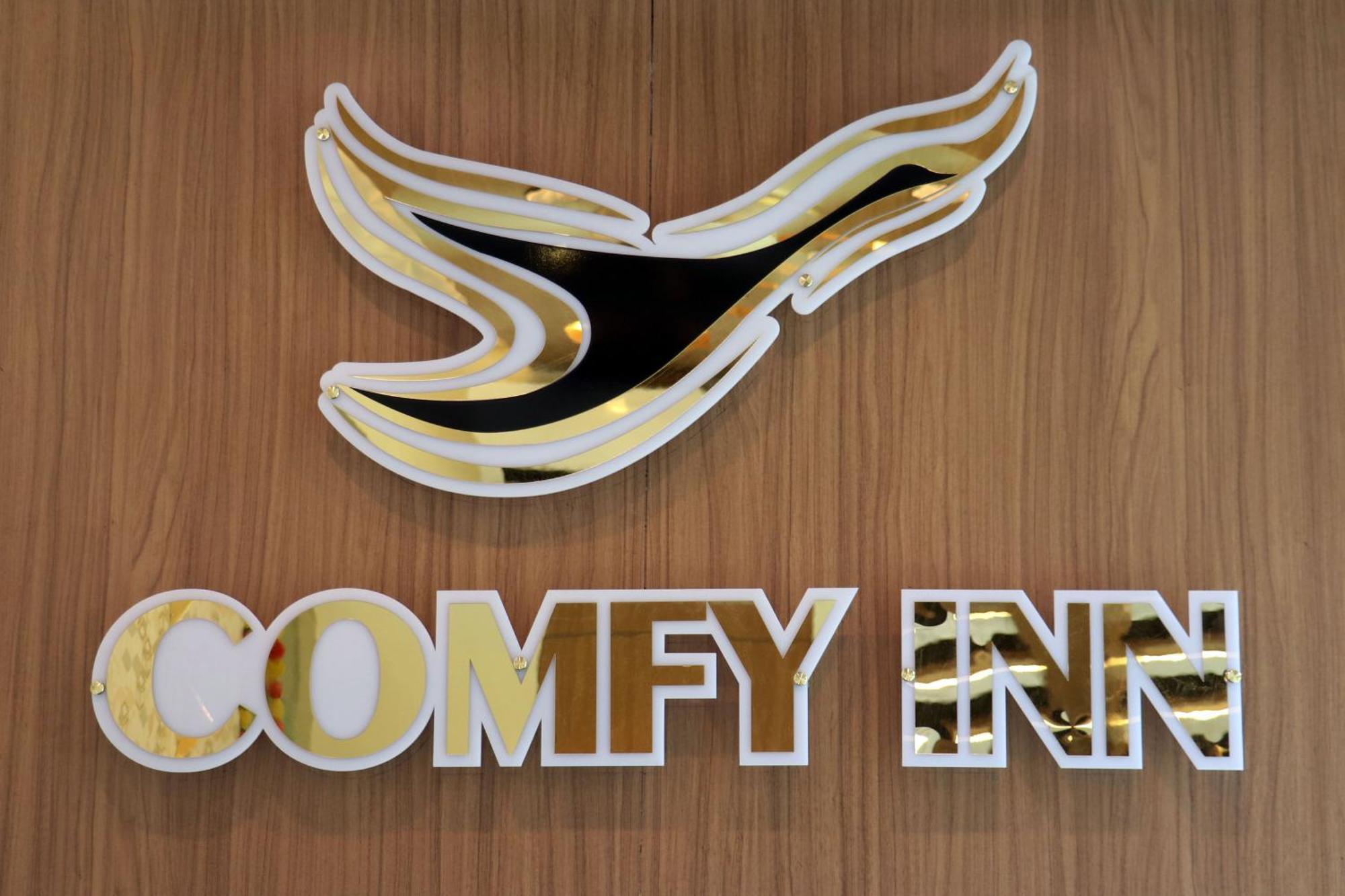 Hotel Comfy Inn Мумбаи Экстерьер фото